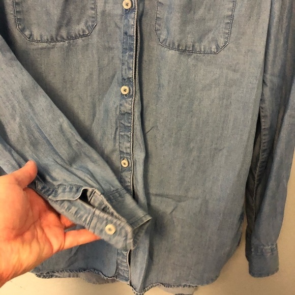 Old Navy chambray button down size XL (14) girl - Picture 4 of 5